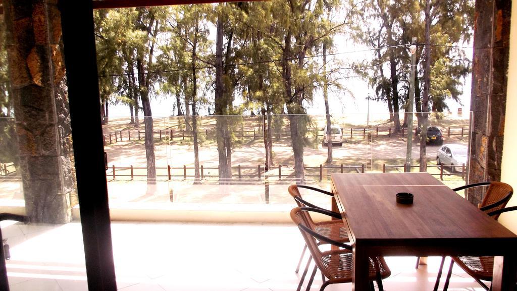 West Front One No 4 With Seafront - Licensed By Tourism Authority 14977 Flic En Flac Mauritius ภายนอก รูปภาพ