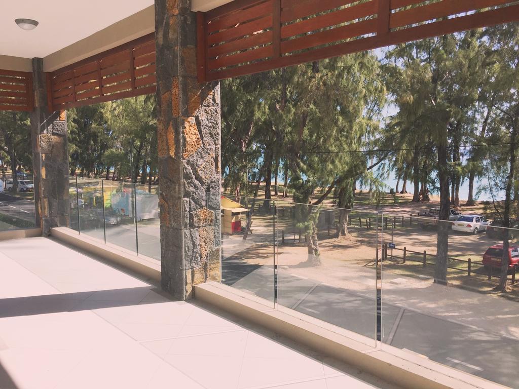 West Front One No 4 With Seafront - Licensed By Tourism Authority 14977 Flic En Flac Mauritius ภายนอก รูปภาพ