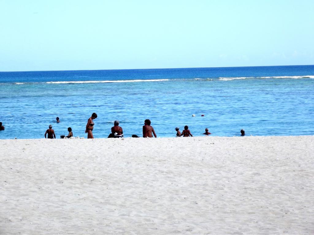 West Front One No 4 With Seafront - Licensed By Tourism Authority 14977 Flic En Flac Mauritius ภายนอก รูปภาพ